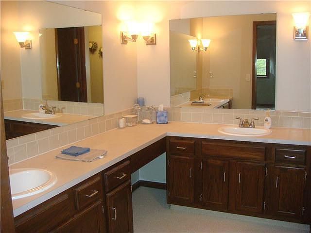 Wow, great counter space in the master bath.