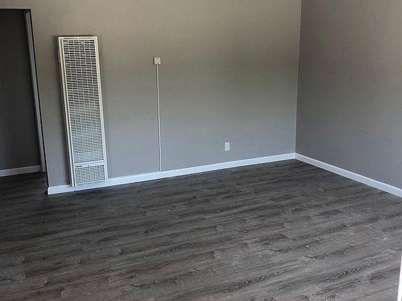 4th image of 300 Park St APT C