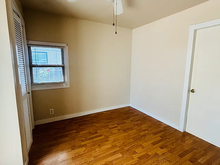 Fairview Way — Photo 10