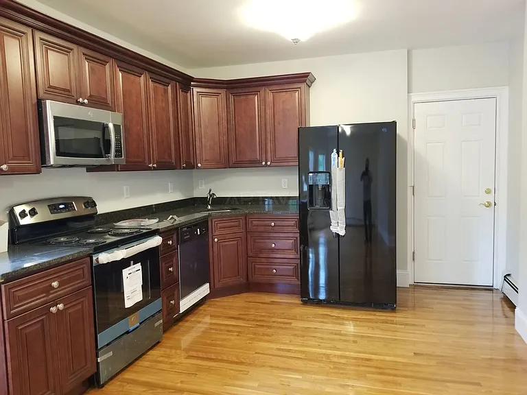231 Boston Ave #1 — Photo 3