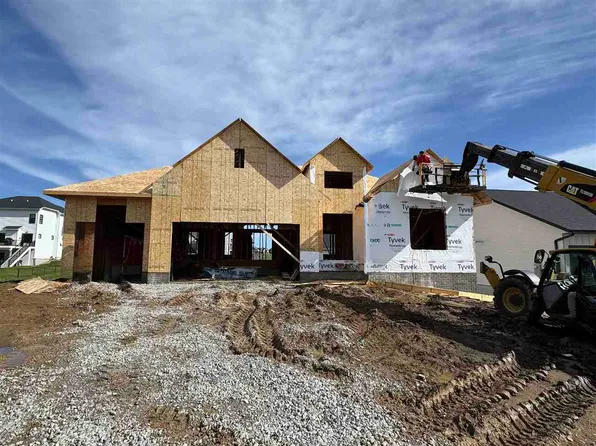 612 Rock Ridge Rd, Tiffin, IA 52340