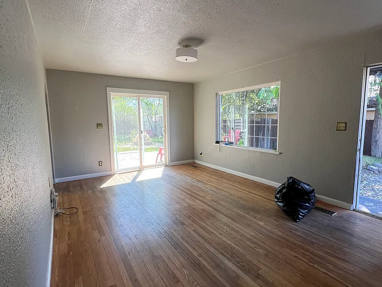 24 S Leona Cir — Photo 2