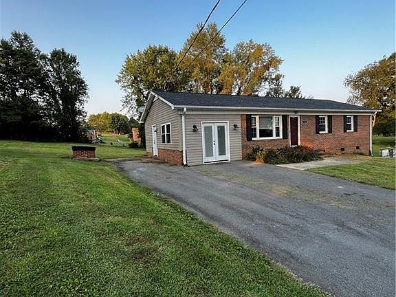 5th image of 158 Betty Ave