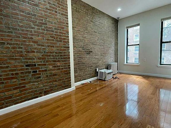 5th image of 528 E 83rd St APT 4E