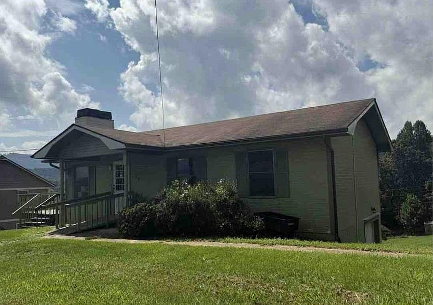 1st image of 20 Essex Pl