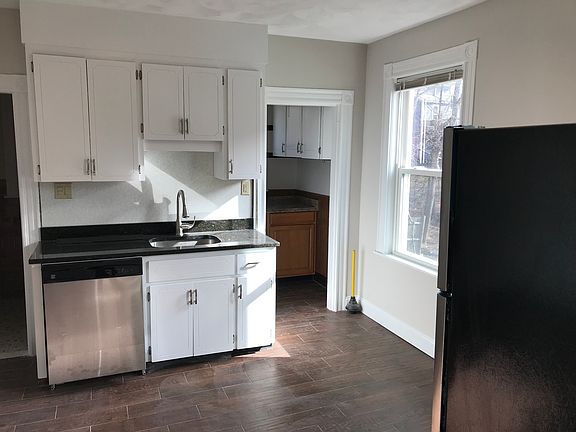 2nd image of 54-56 Cranch St #2