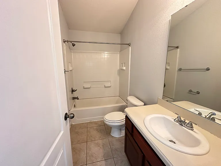 6768 Breezy Palm Dr — Photo 16