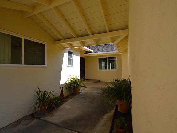 2nd image of 5550 Lauren Dr