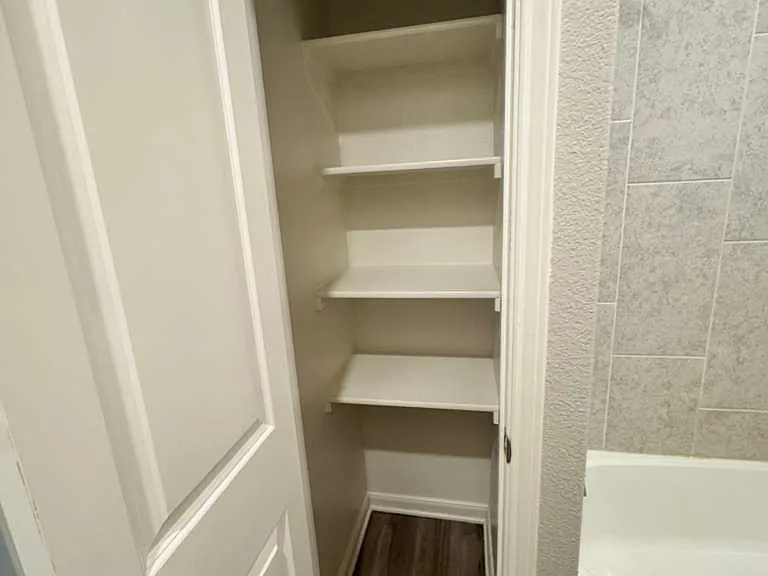 408 Zimmet Dr — Photo 7