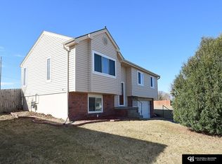 3311 Wilhelminia Dr, Bellevue, NE 68123