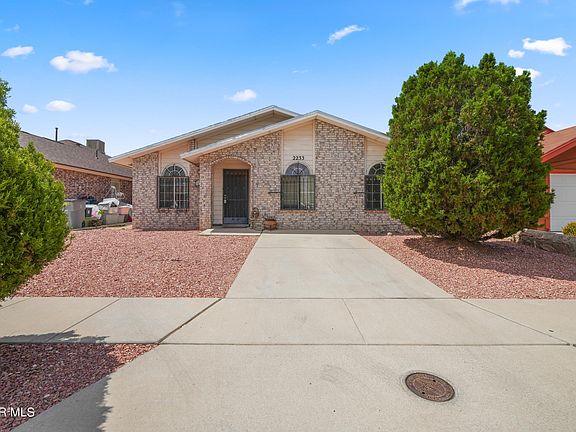 2nd image of 2233 Tierra De Paz Way