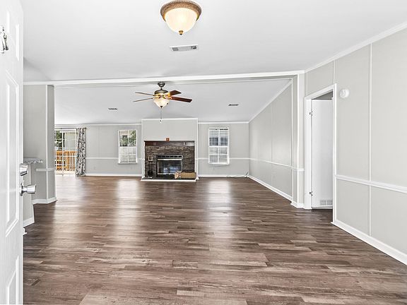 4th image of 500 Folly Estates Dr.