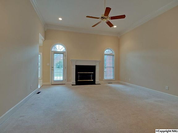 5th image of 2904 Southhurst Dr SE