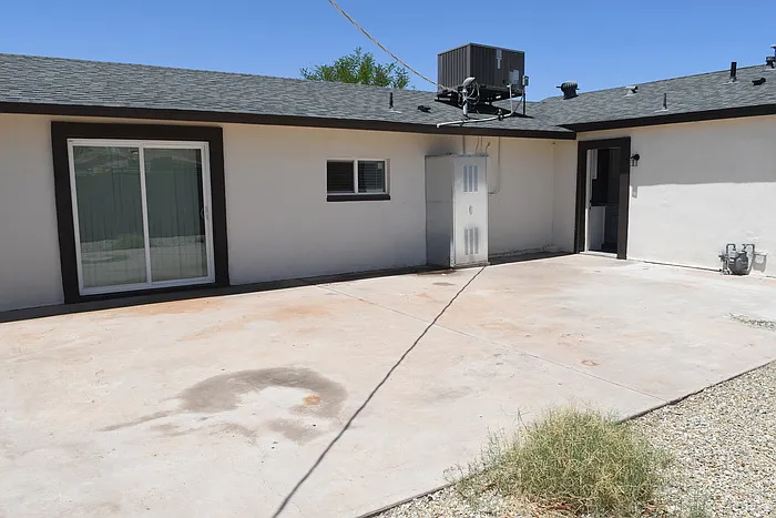 1339 E Glenrosa Ave — Photo 13
