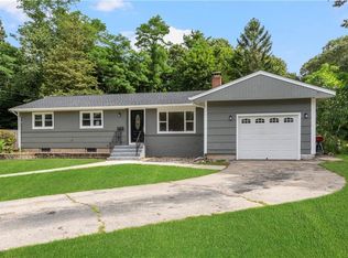 237 Shamrock Dr, Warwick, RI 02886