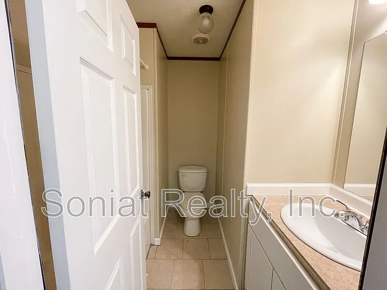 2531 N Miro St — Photo 8