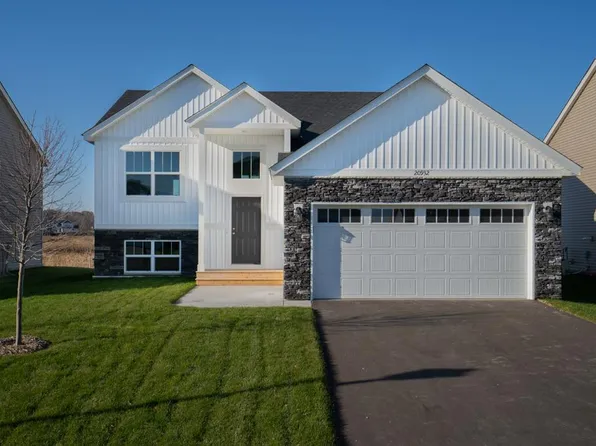 671 47th Ave NE, Saint Cloud, MN 56304