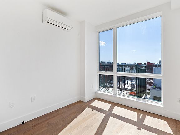 4th image of 824 Lexington Ave #3E