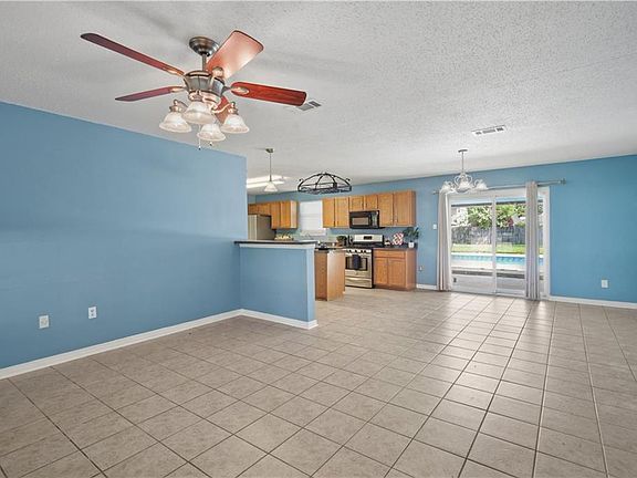 4th image of 478 Olive Dr