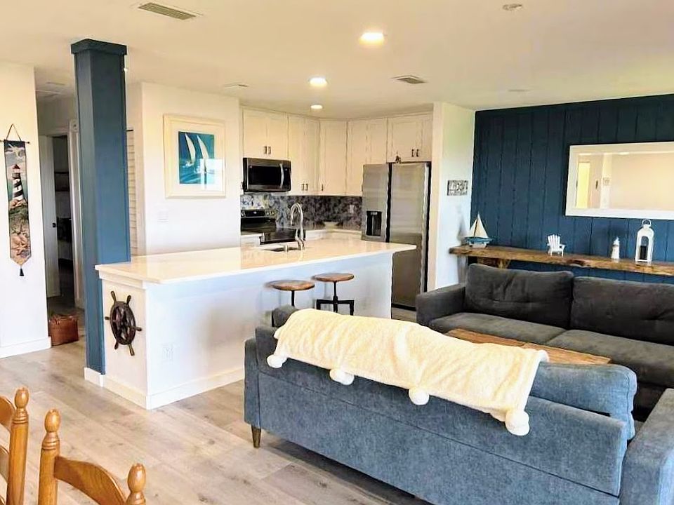 Living/kitchen