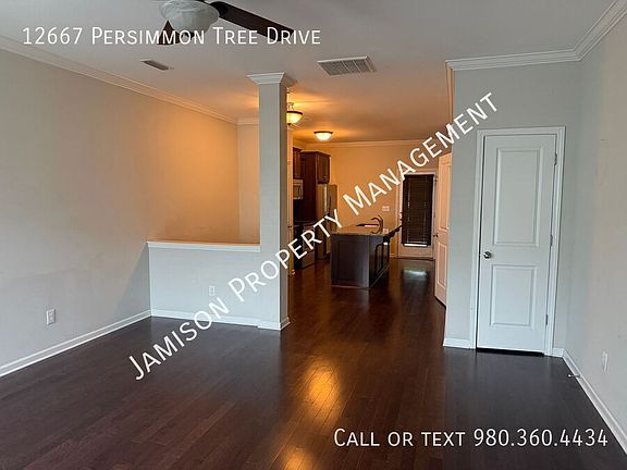 3rd image of 12667 Persimmon Tree Dr