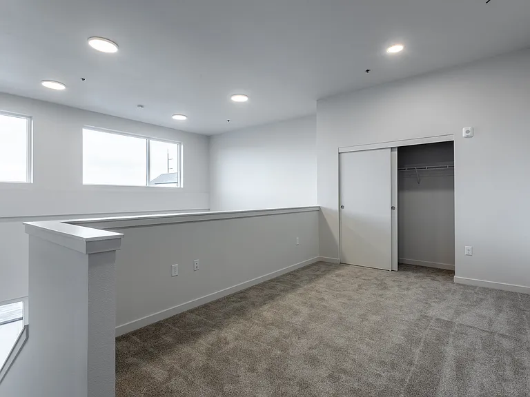 Navalia Apartments — Photo 8
