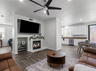 19904 Holly Dr, Santa Clarita, CA 91350