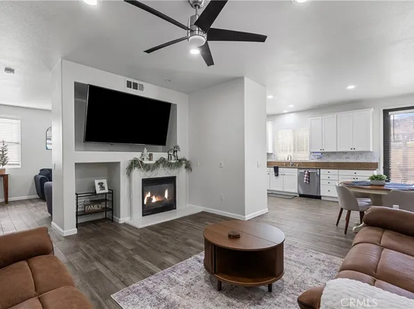 19904 Holly Dr, Santa Clarita, CA 91350