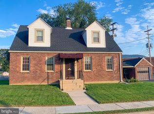 118 E Fleming Ave, Lewistown, PA 17044