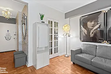 240 East 46th Street, #10E