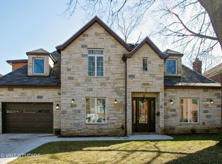 6839 N Cherry Ln, Lincolnwood, IL 60712
