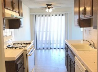 1111 W 14th St APT 10, San Pedro, CA 90731