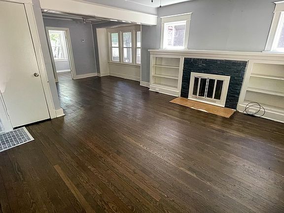 4th image of 3945 Flora Ave