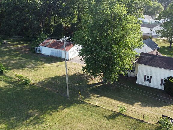 4th image of 8312 Monroe Rd