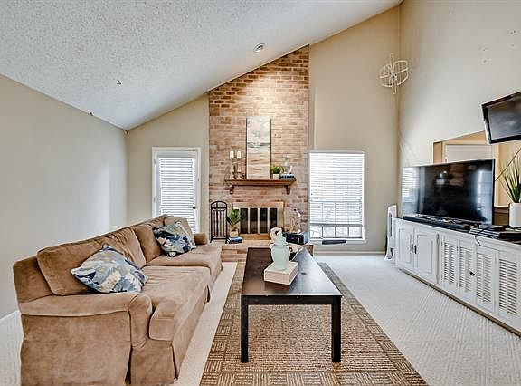 3rd image of 1613 Trailridge Dr