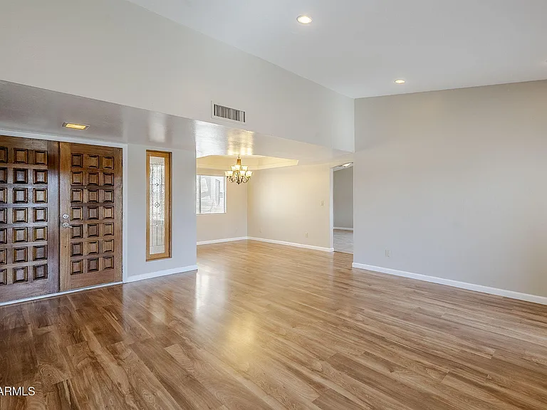 7707 S Kenwood Ln — Photo 12