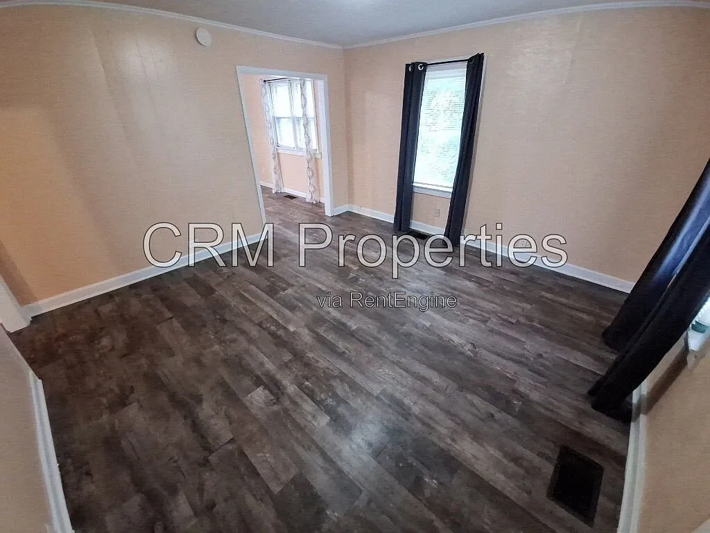 2 bed, 1.0 bath, 974 sqft, $950 — Photo 3