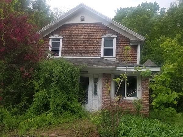 1st image of 178 N Main St