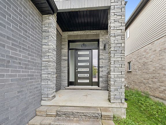 2nd image of 2057 Gough Ave
