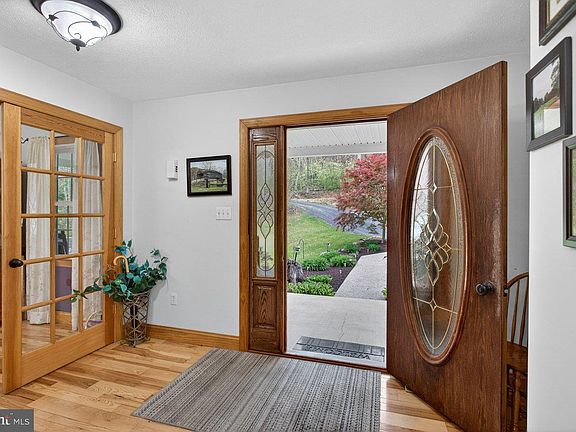 3rd image of 550 Mash Ln