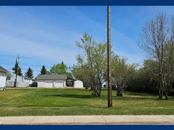 4916 51st Ave, Viking, AB T0B 4N0