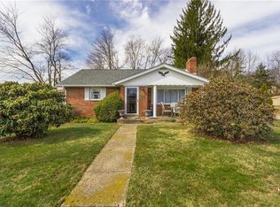 114 Curtis Dr, Beaver Falls, PA 15010