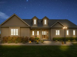 1124 Rolling Meadows Ct, Port Washington, WI 53074