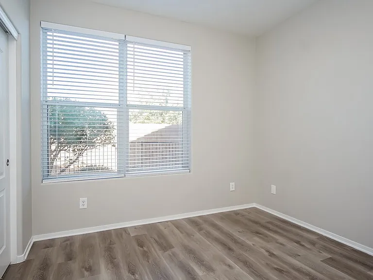 8860 Ashley Park Ave — Photo 12