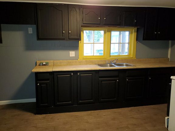 3rd image of 1315 S May Ave