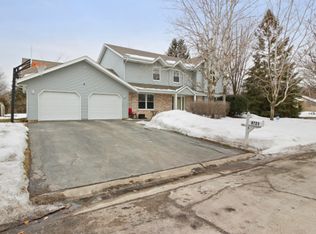 9721 W Greenwood Ter, Milwaukee, WI 53224