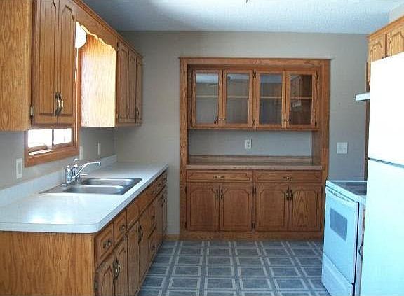 2nd image of 1620 Southhaven Drive