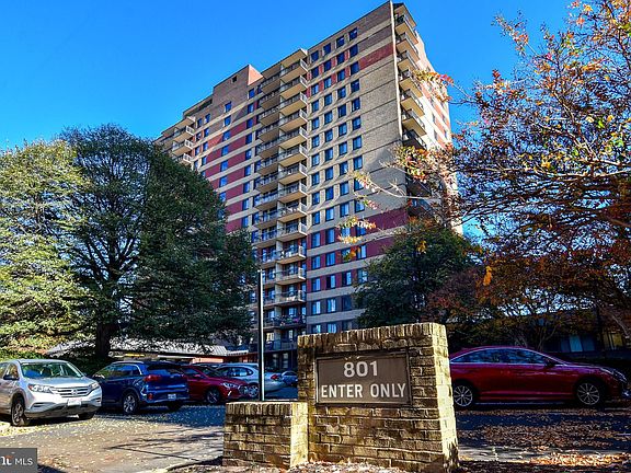 2nd image of 801 N Pitt St APT 412
