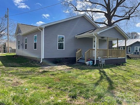 3rd image of 602 N Davis Ave