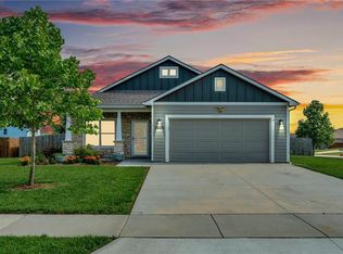 2505 E 25th Pl, Lawrence, KS 66046